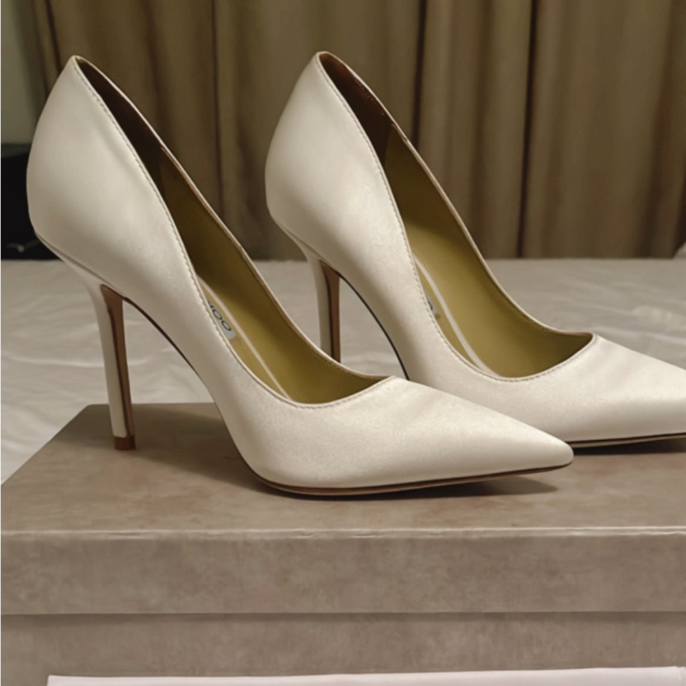 Shoes - Picture 2 of 3